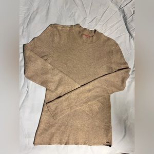 Women’s light sweater